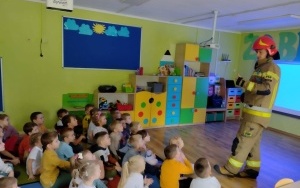 strażak w przedszkolu (4)