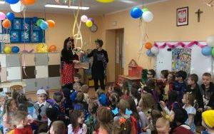 karnawał postaci z bajek i wsparcie edukacji Ruela 2025 (15)